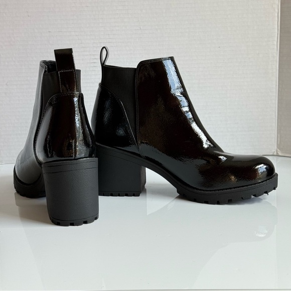 Dirty Laundry Black Patent Chunky Block Heel Chelsea Boots Size M - Picture 2 of 10